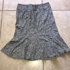 Black white knee length skirt